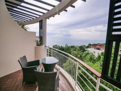 Studio met privéterras op het dak en oceaanzicht — Sunset Hill Boutique Resort Koh Phangan